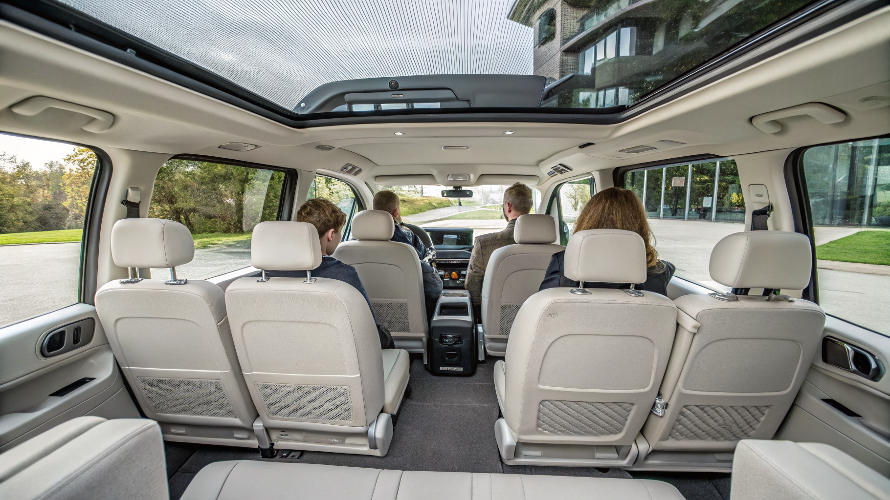 Теснота в такси? MiniVan.Taxi – простор для багажа и пассажиров!